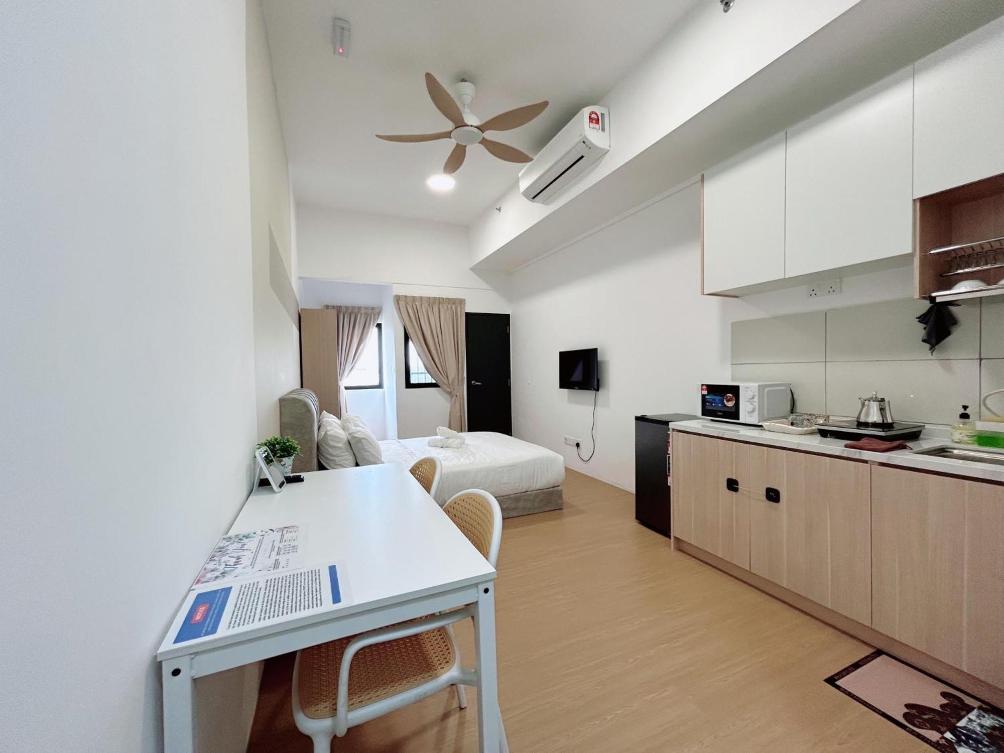 Edusentral By Manhattan Group Apartment